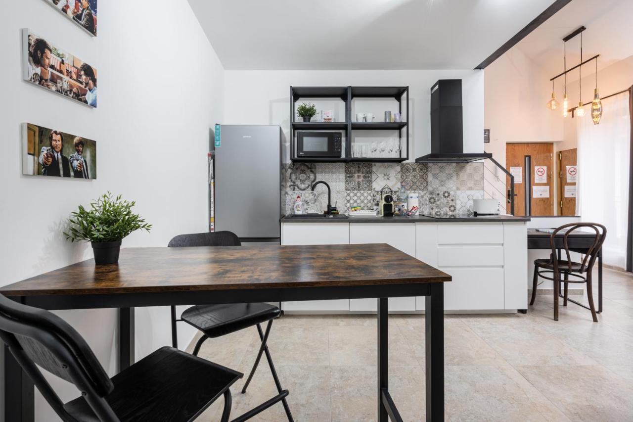 Studio Station With Gallery Budapest Extérieur photo