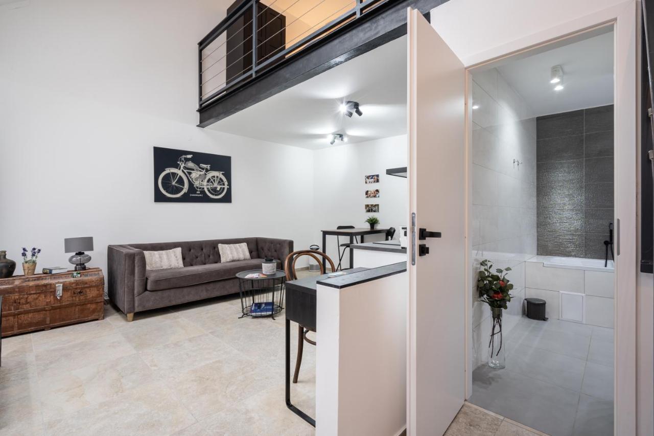 Studio Station With Gallery Budapest Extérieur photo