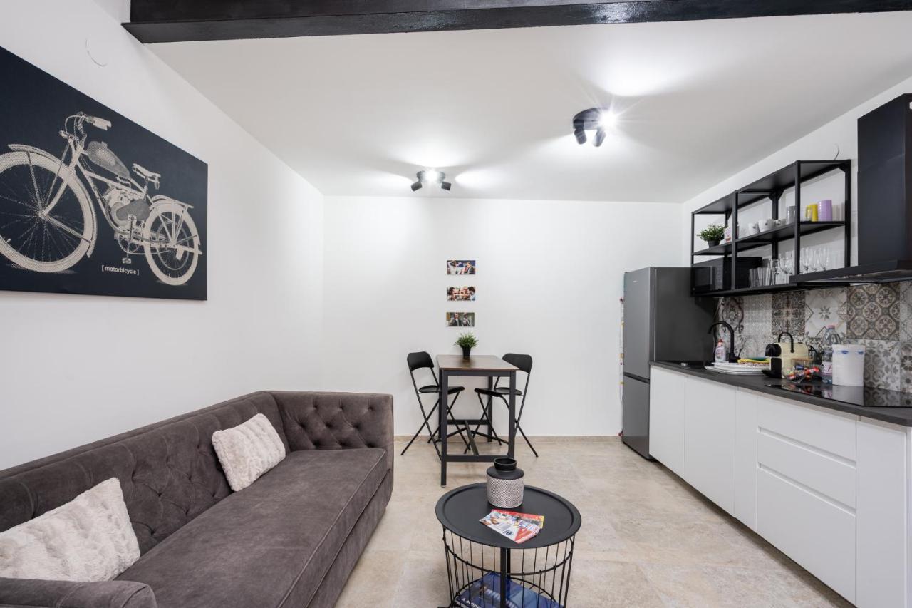 Studio Station With Gallery Budapest Extérieur photo